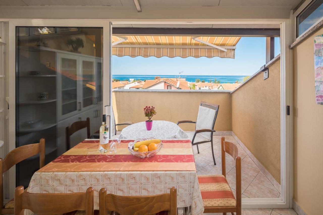Bella Vista Apartment Porec Bagian luar foto