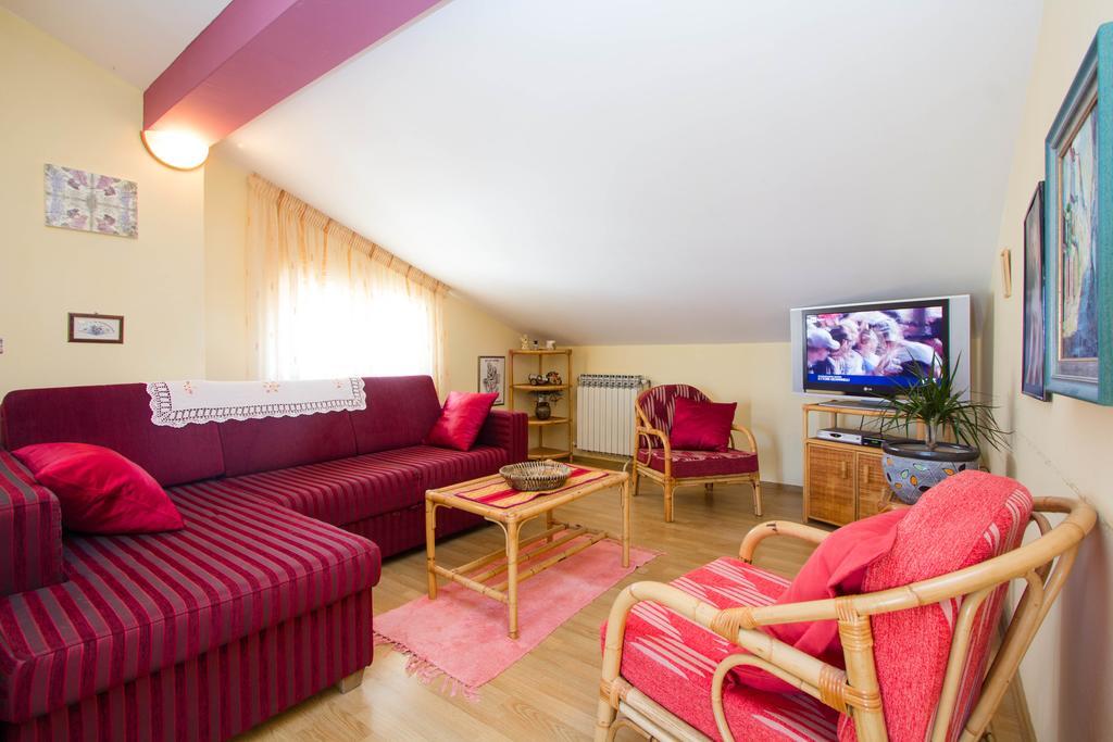 Bella Vista Apartment Porec Bagian luar foto