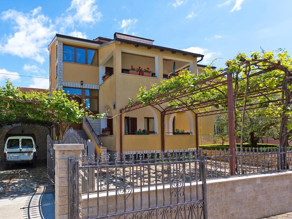 Bella Vista Apartment Porec Bagian luar foto
