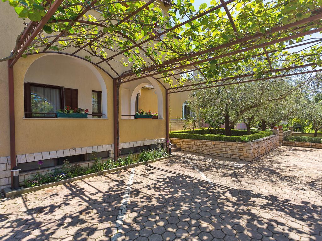 Bella Vista Apartment Porec Bagian luar foto
